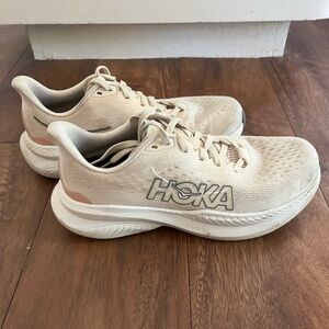 Hoka Mach 6